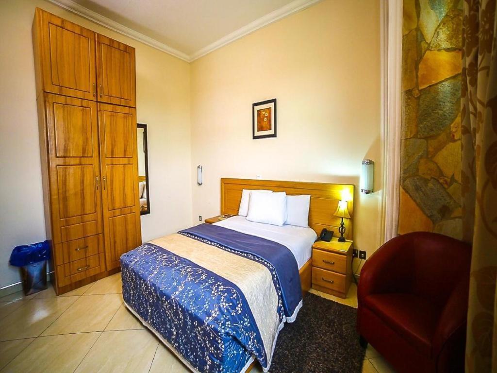 Charleston Hotel Accra Room photo